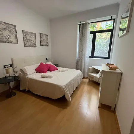 Espacioso Piso En Centro Málaga